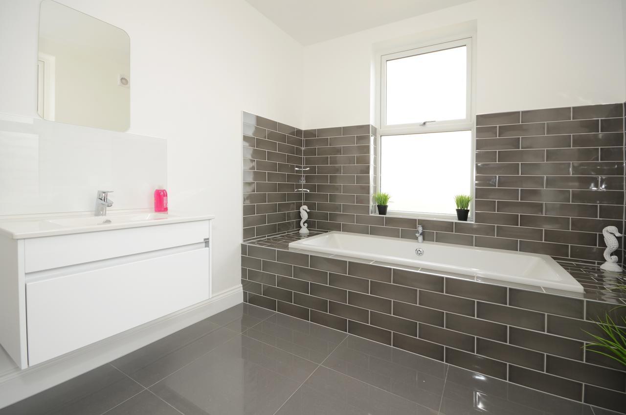 Boutique House- Spacious & Stylish With Free Parking Holiday home York