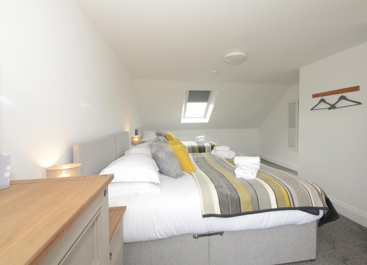 Boutique House- Spacious & Stylish With Free Parking Holiday home
